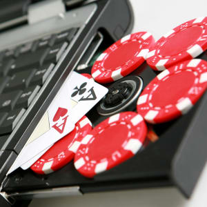 Како играти видео покер на мрежи